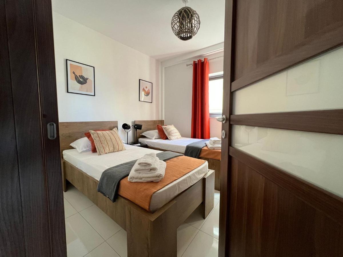 סיינט פול ביי Brand New Apartment 2 Mins From Seafront מראה חיצוני תמונה