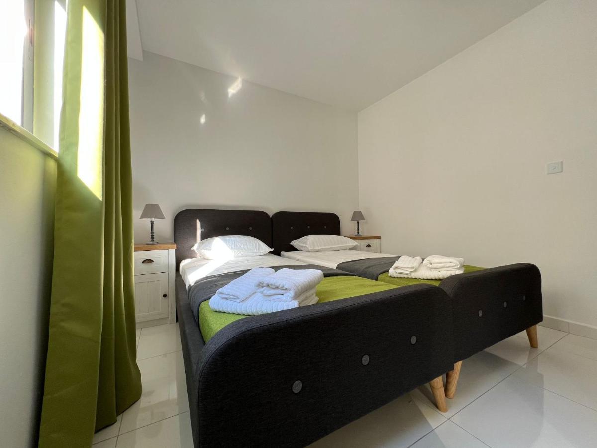 סיינט פול ביי Brand New Apartment 2 Mins From Seafront מראה חיצוני תמונה
