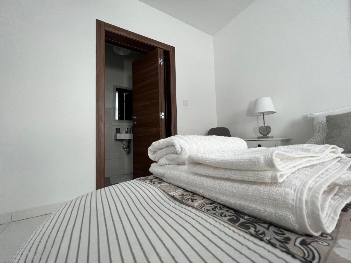 סיינט פול ביי Brand New Apartment 2 Mins From Seafront מראה חיצוני תמונה