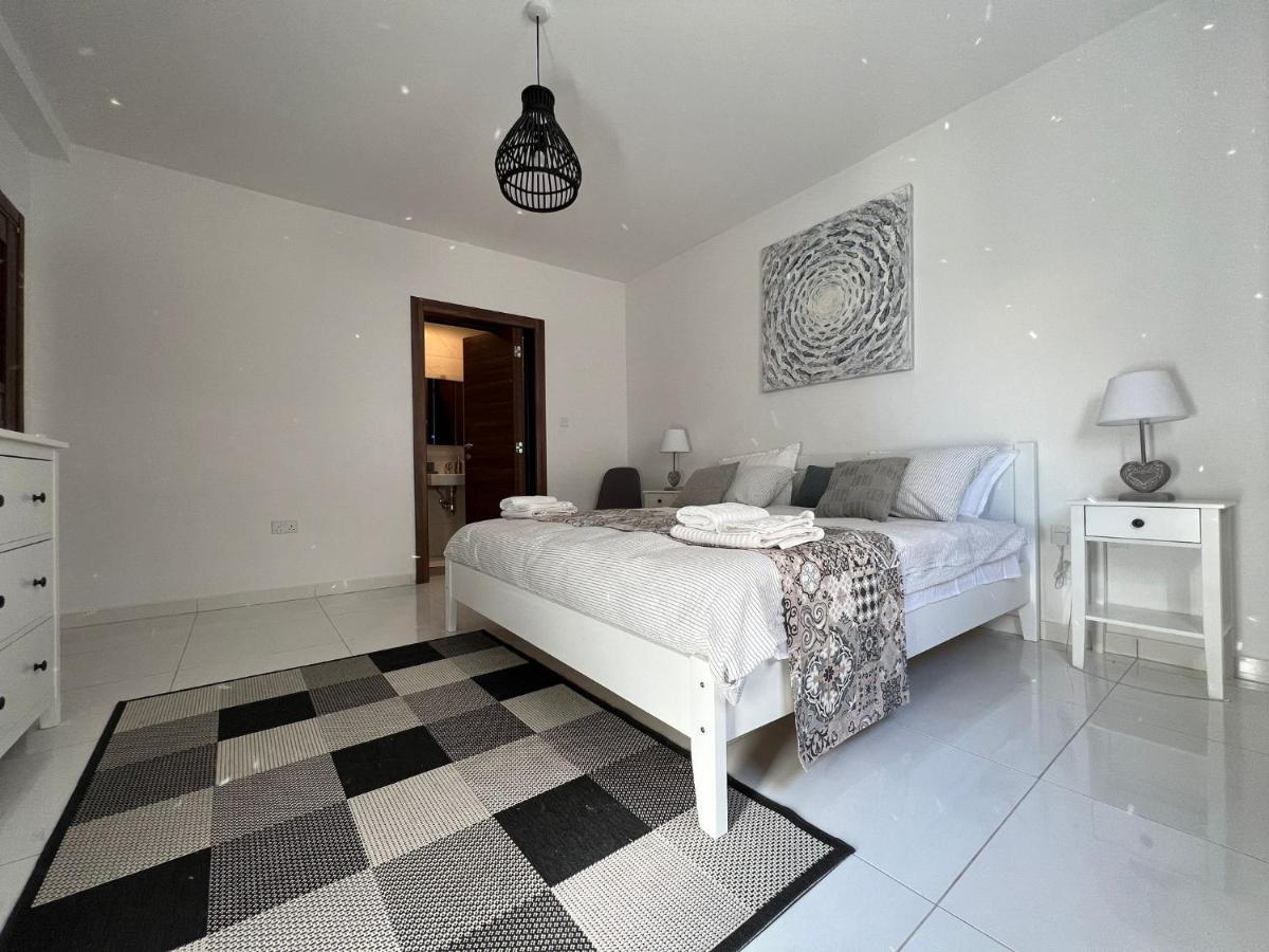 סיינט פול ביי Brand New Apartment 2 Mins From Seafront מראה חיצוני תמונה