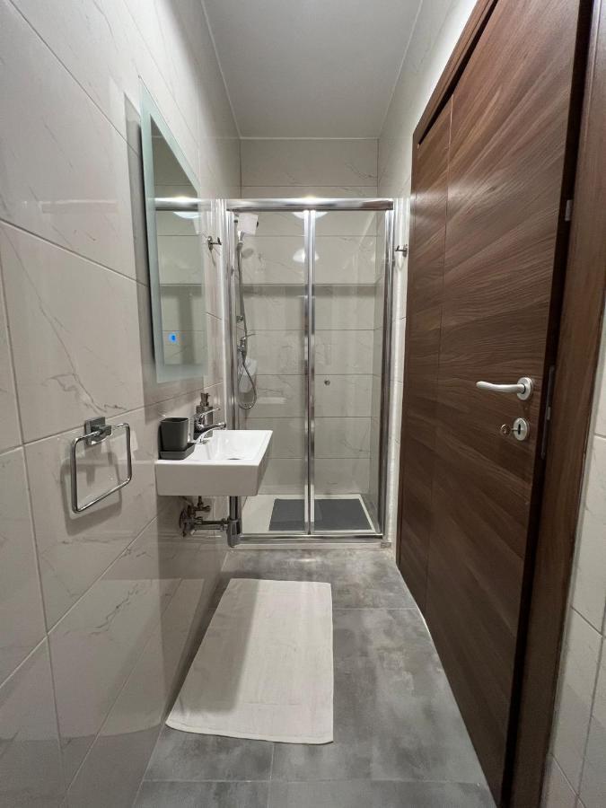 סיינט פול ביי Brand New Apartment 2 Mins From Seafront מראה חיצוני תמונה